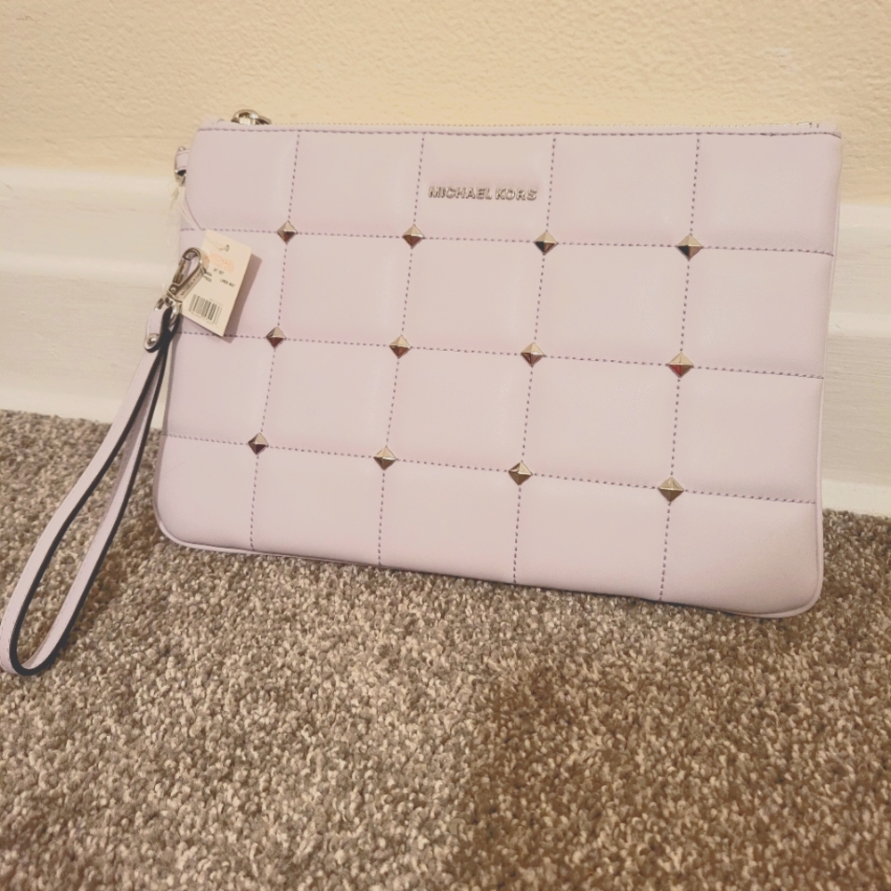 Michael Kors NWT Jet Set Lavendar Mist Large Zip Pouch Clutch with silver studs